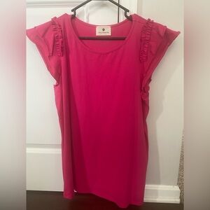 Betsey’s Boutique flutter sleeve tshirt, large